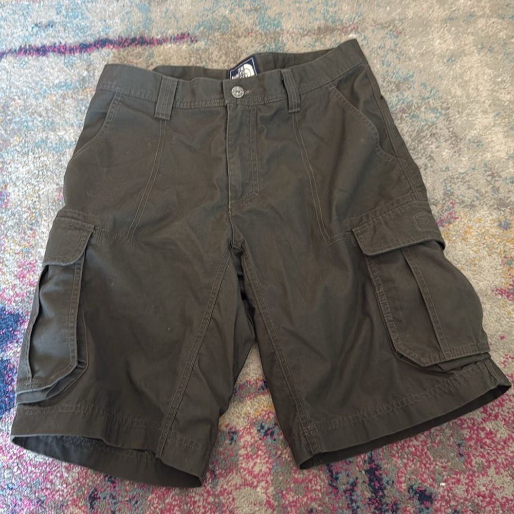 The North Face Cargo Green Shorts Mens Size 32